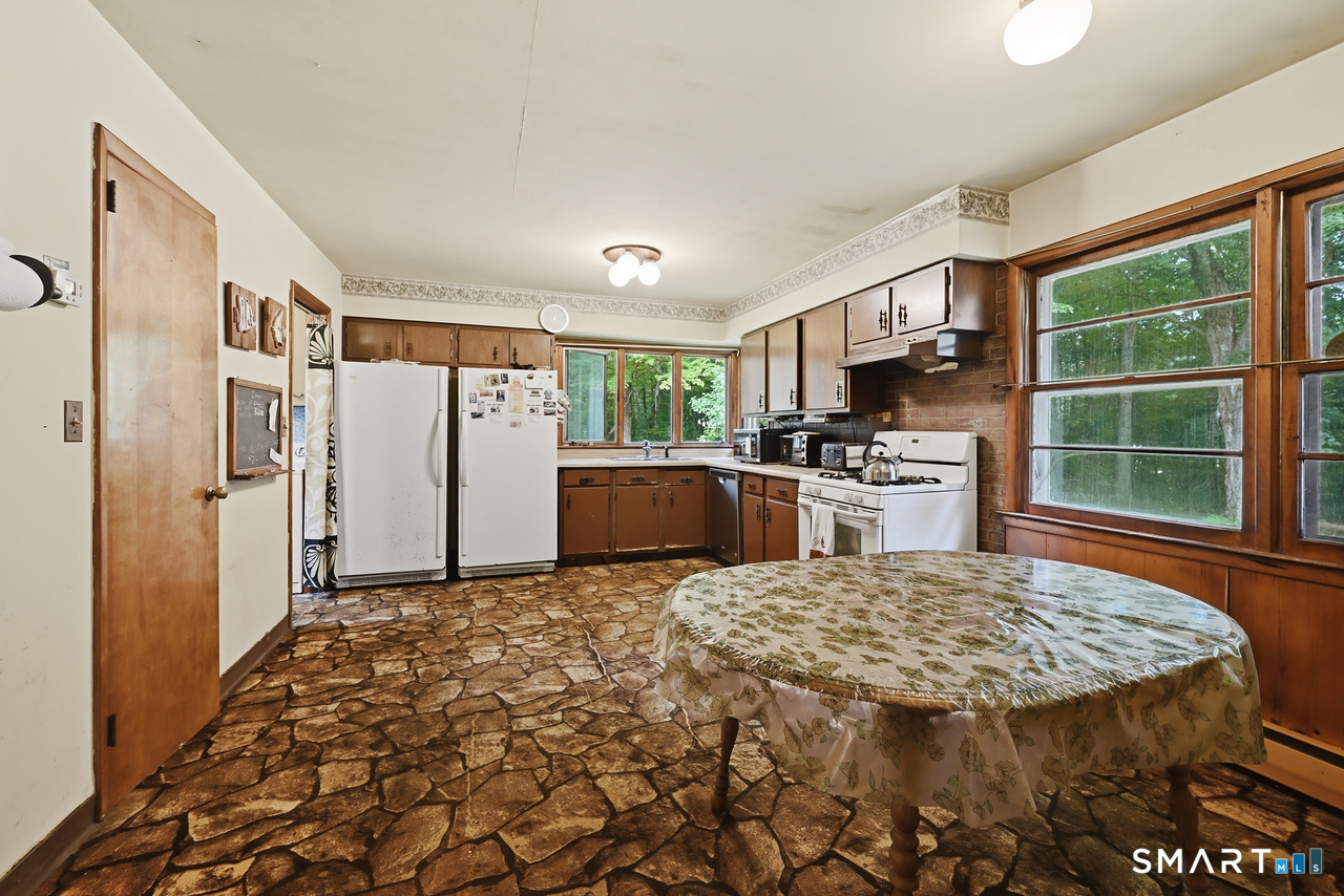 58 Wolfpits Road Bethel CT 06801