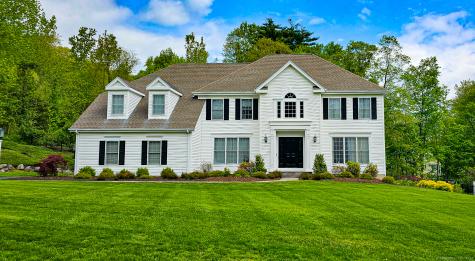 12 Thornwood Lane Avon CT 06001