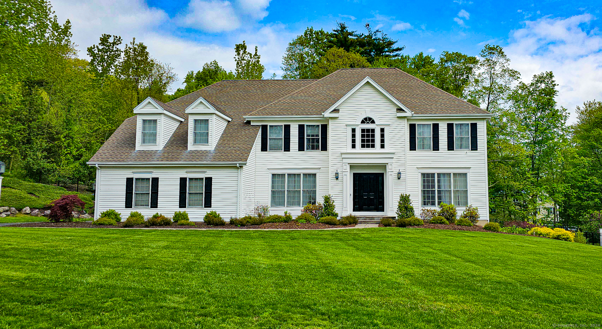 12 Thornwood Lane Avon CT 06001