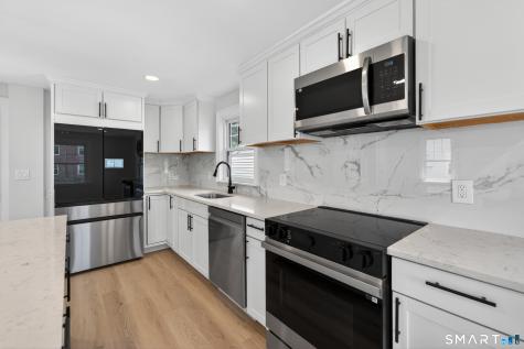 55 Woodlawn Road New London CT 06320