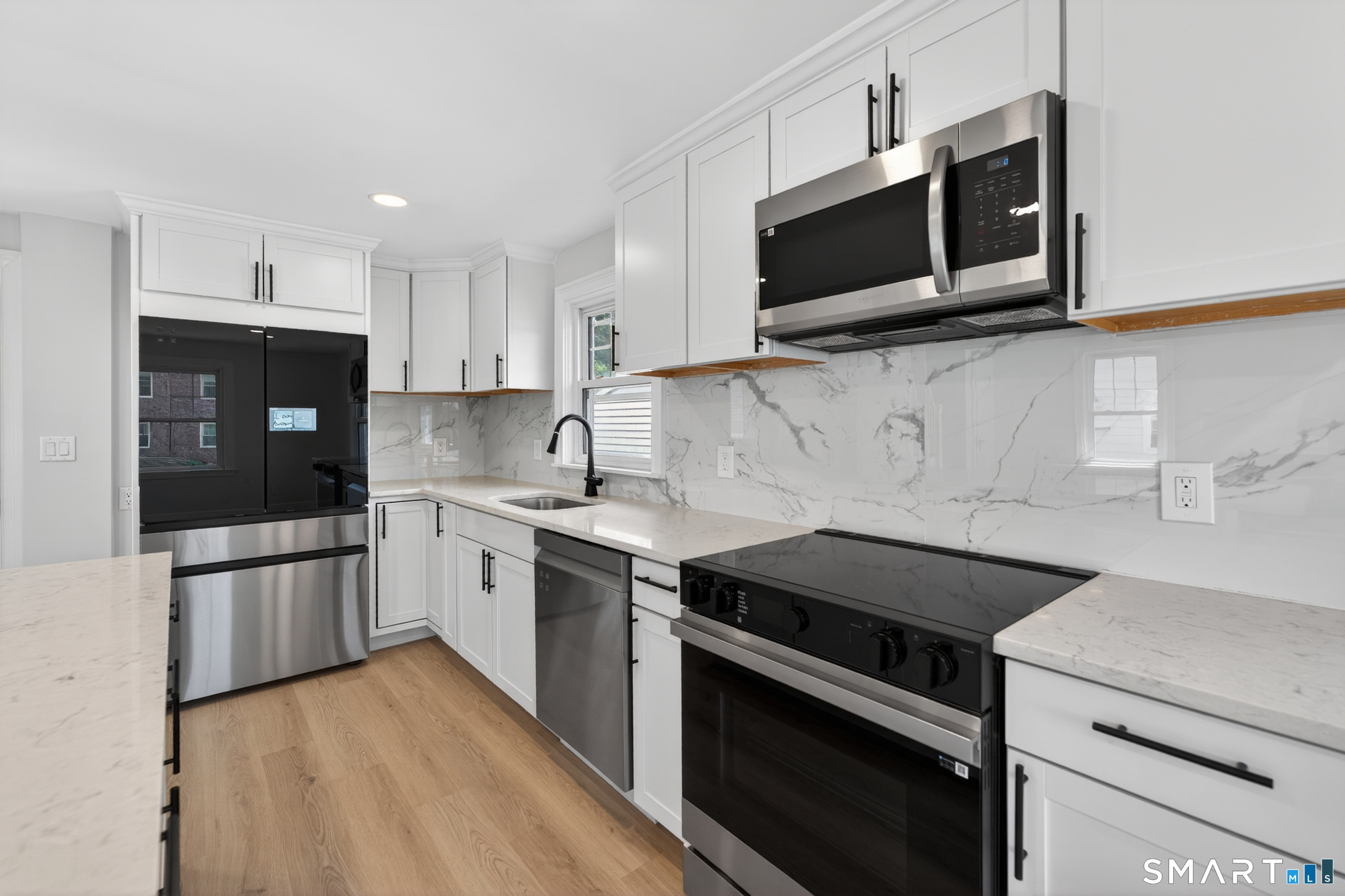 55 Woodlawn Road New London CT 06320