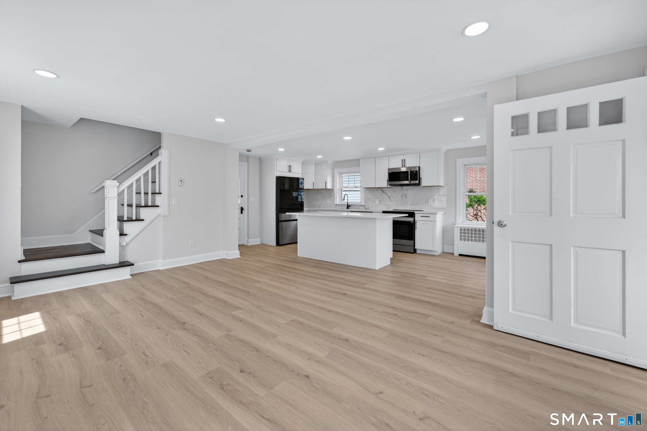 55 Woodlawn Road New London CT 06320