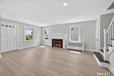 55 Woodlawn Road New London CT 06320