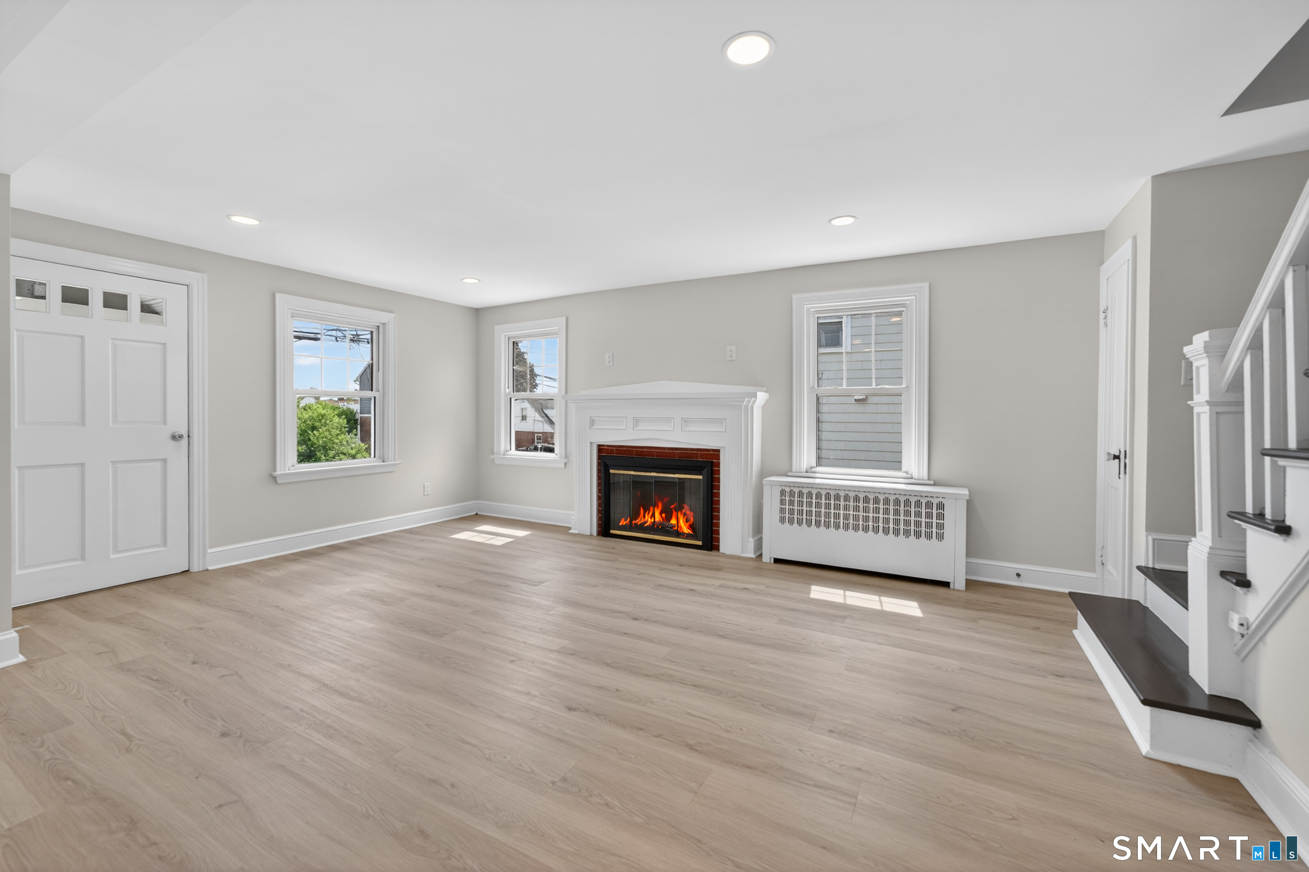 55 Woodlawn Road New London CT 06320