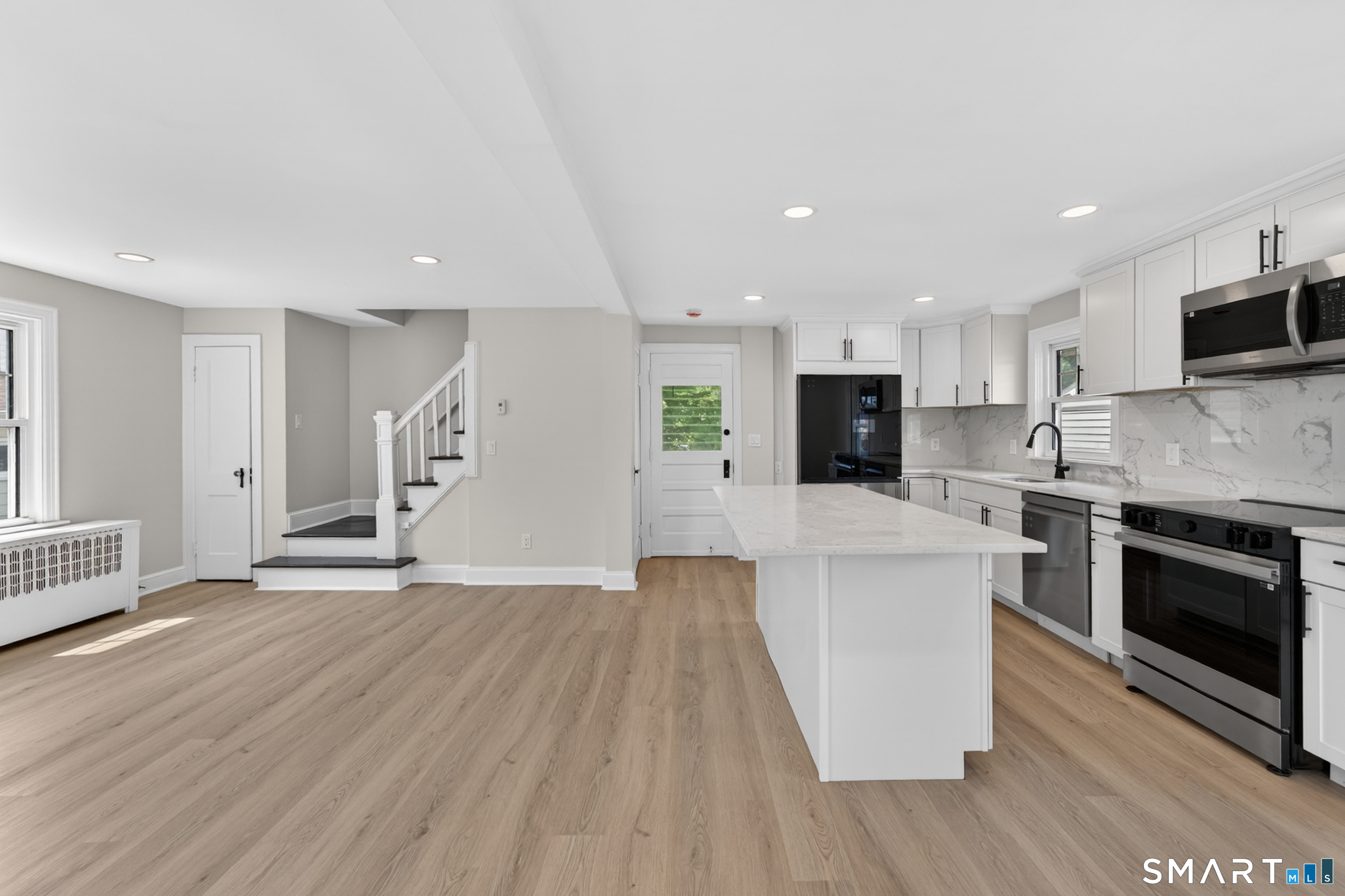 55 Woodlawn Road New London CT 06320