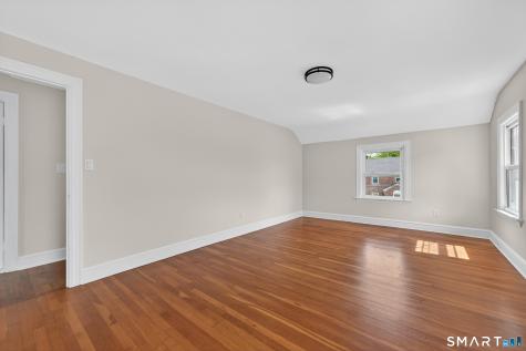 55 Woodlawn Road New London CT 06320