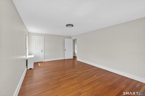 55 Woodlawn Road New London CT 06320