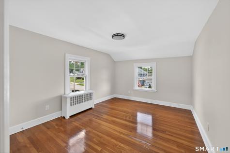 55 Woodlawn Road New London CT 06320