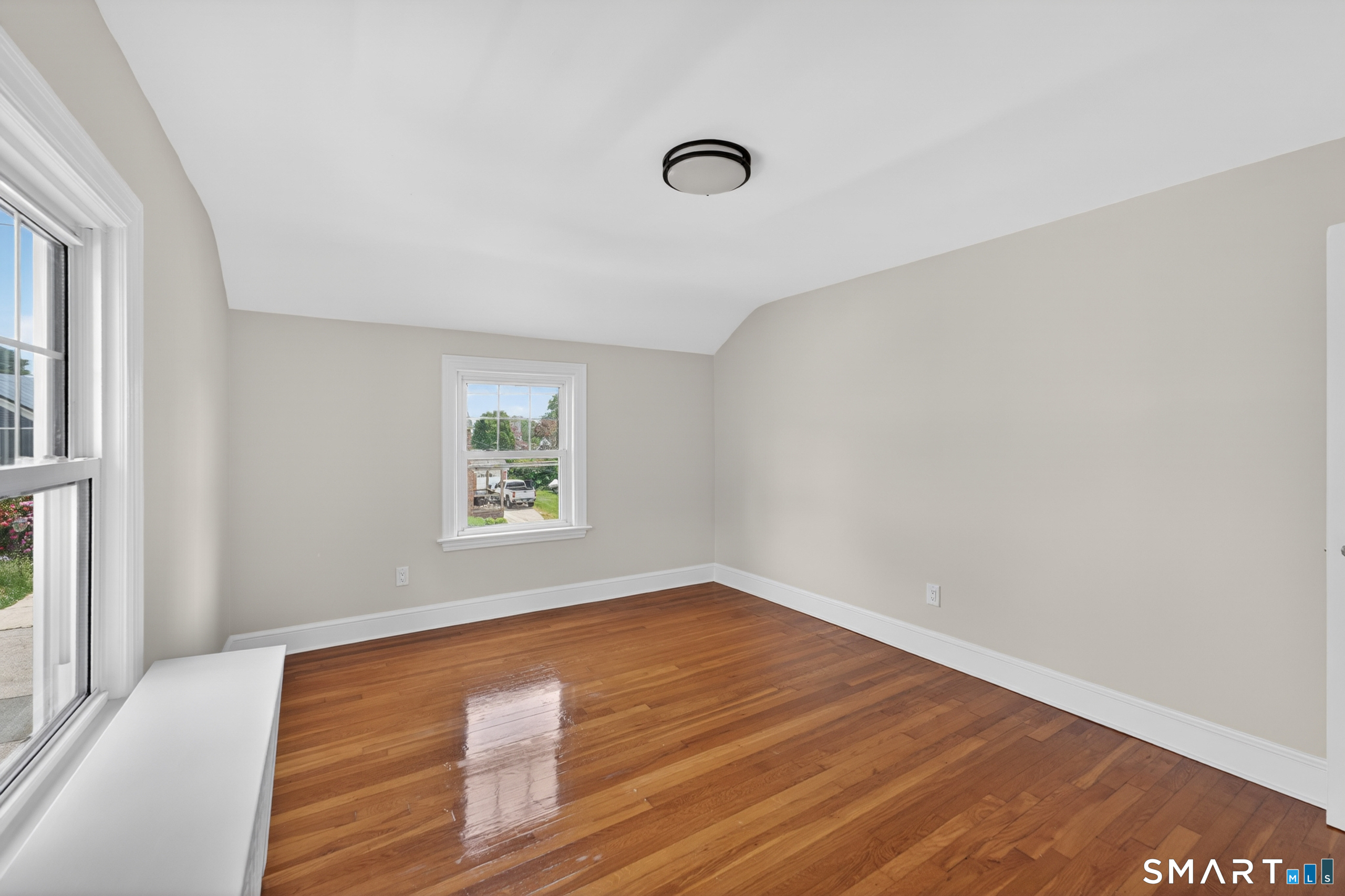 55 Woodlawn Road New London CT 06320
