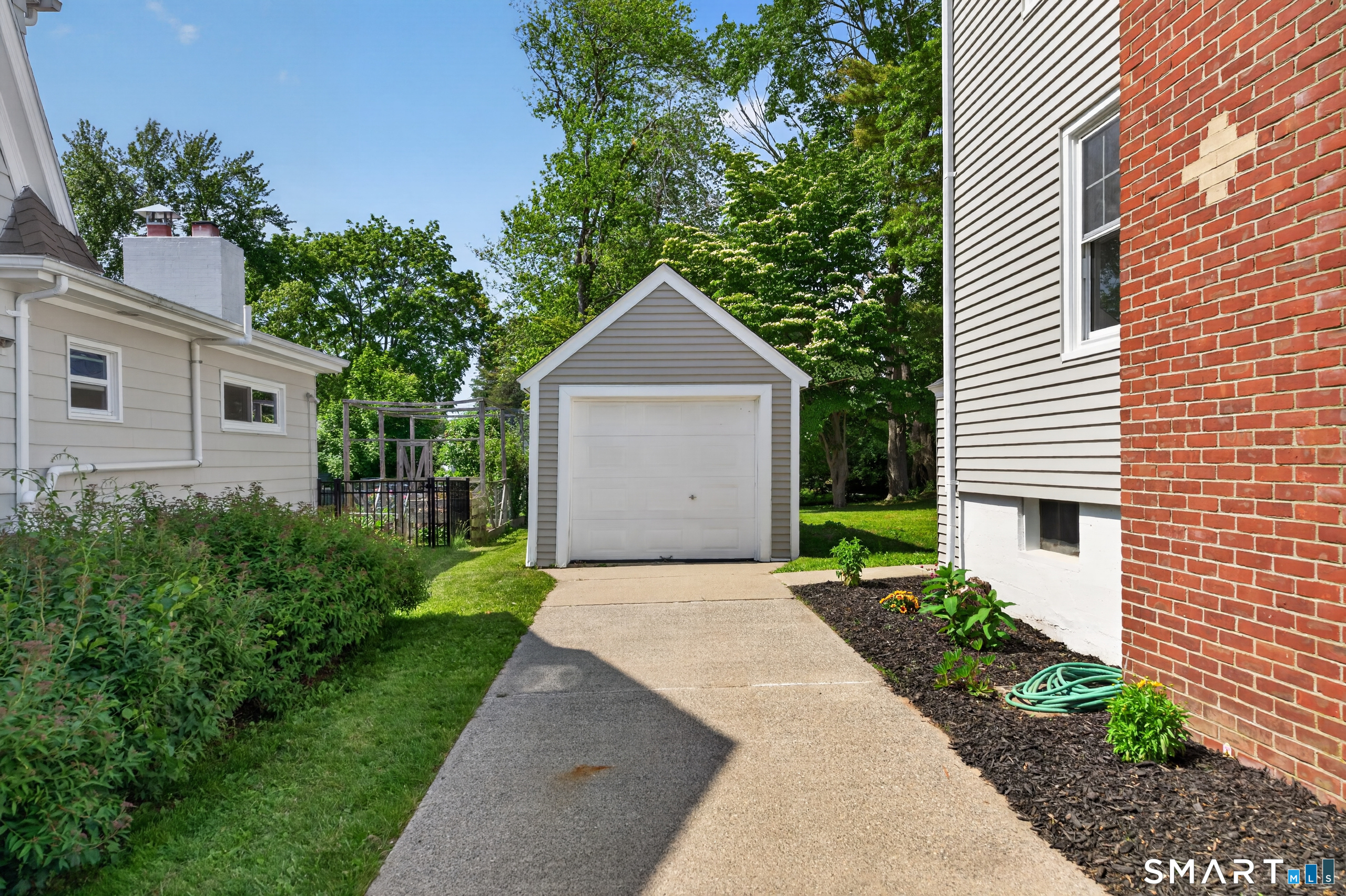 55 Woodlawn Road New London CT 06320