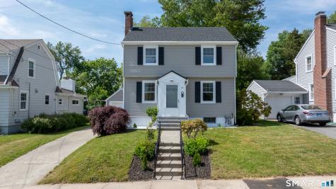 55 Woodlawn Road New London CT 06320