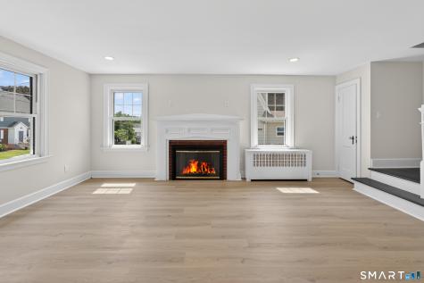 55 Woodlawn Road New London CT 06320