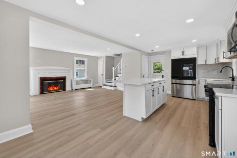 55 Woodlawn Road New London CT 06320