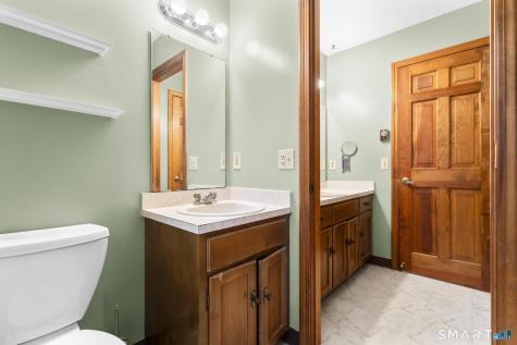 43 Robinhood Drive Ledyard CT 06335