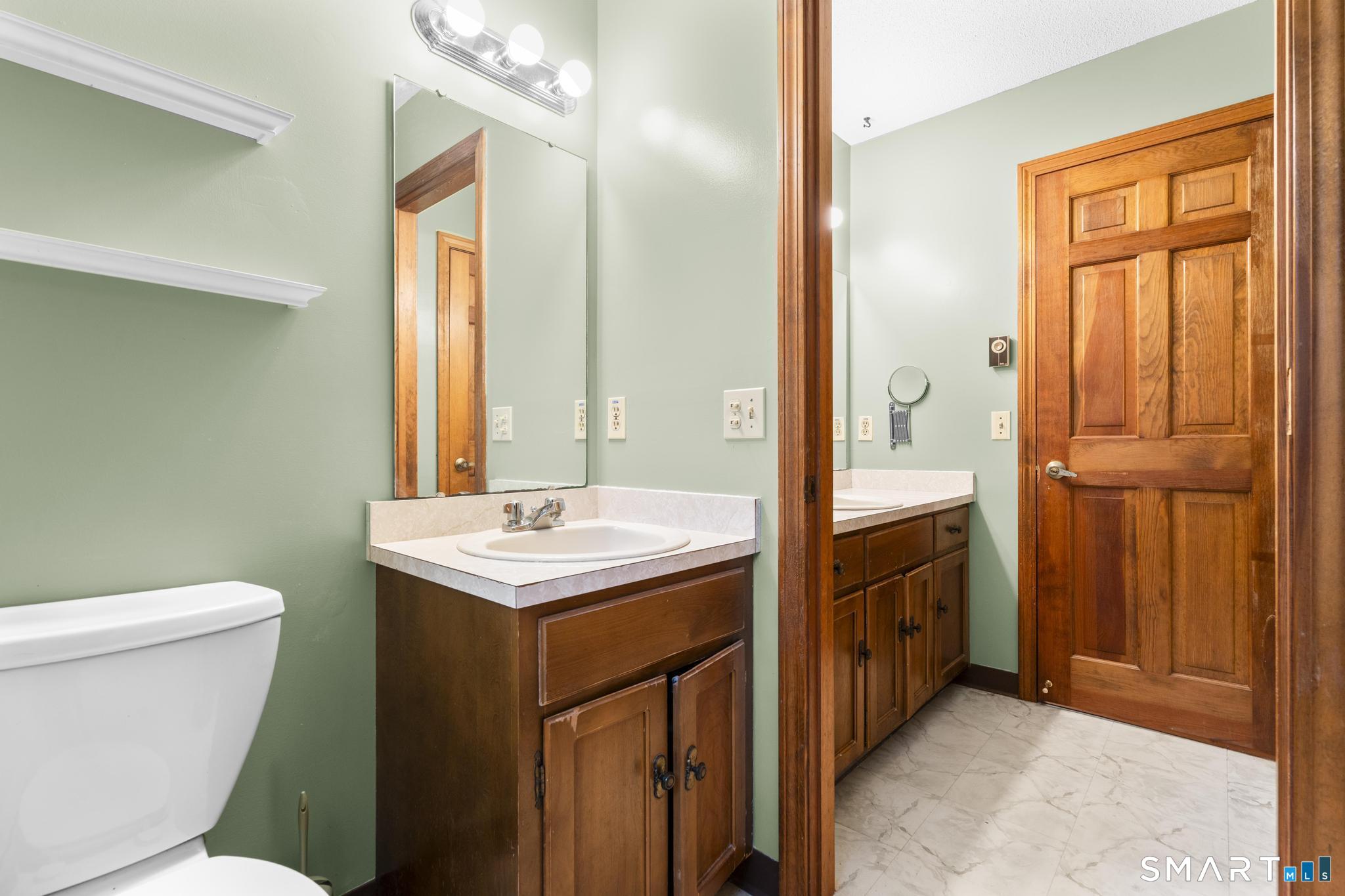 43 Robinhood Drive Ledyard CT 06335