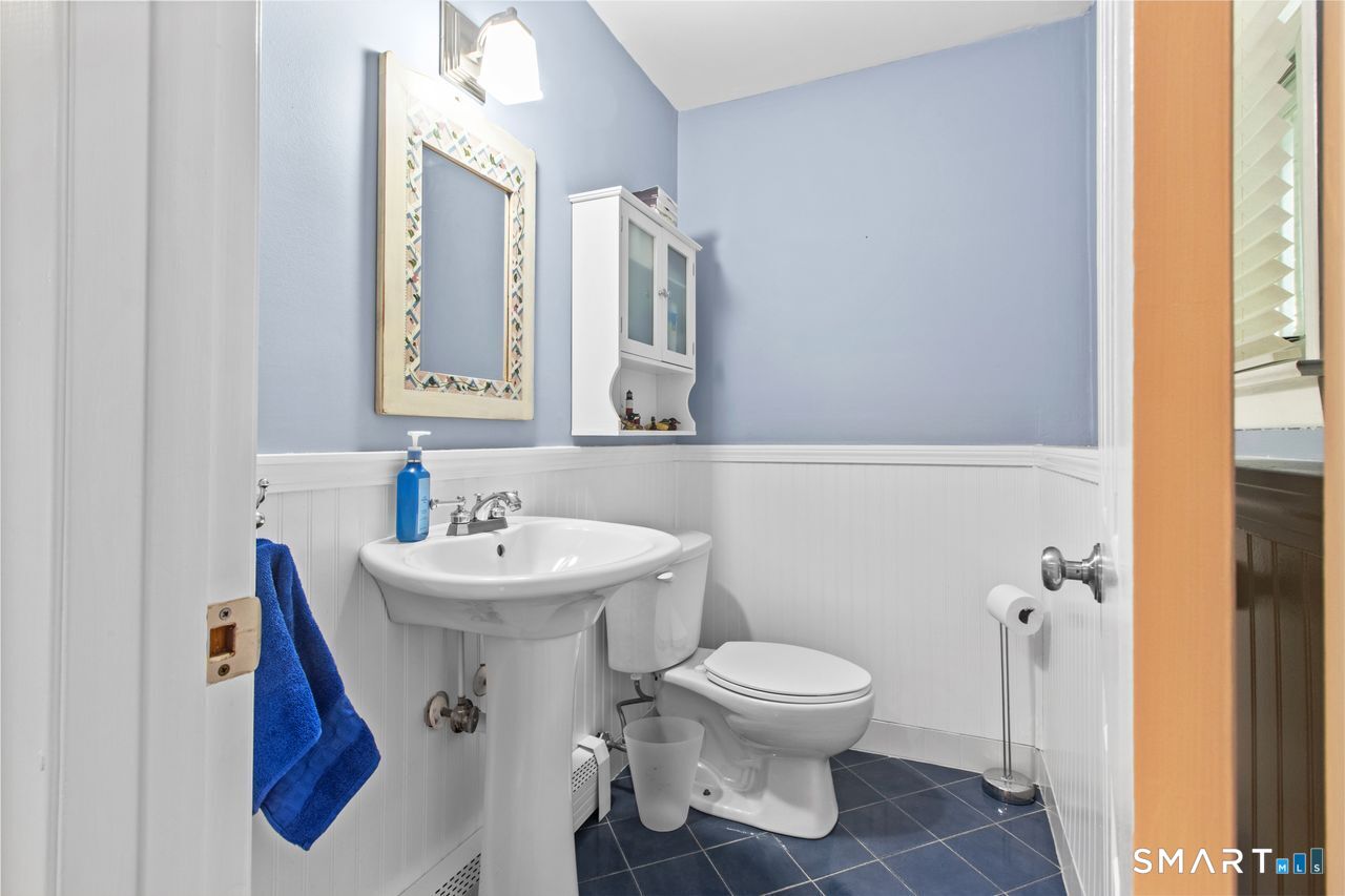 10 Grumman Avenue Norwalk CT 06851