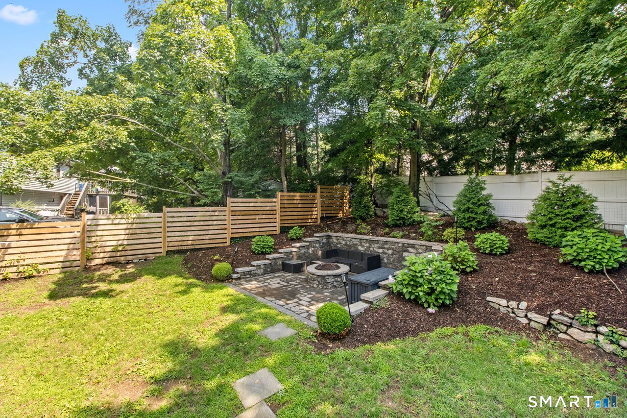 10 Grumman Avenue Norwalk CT 06851