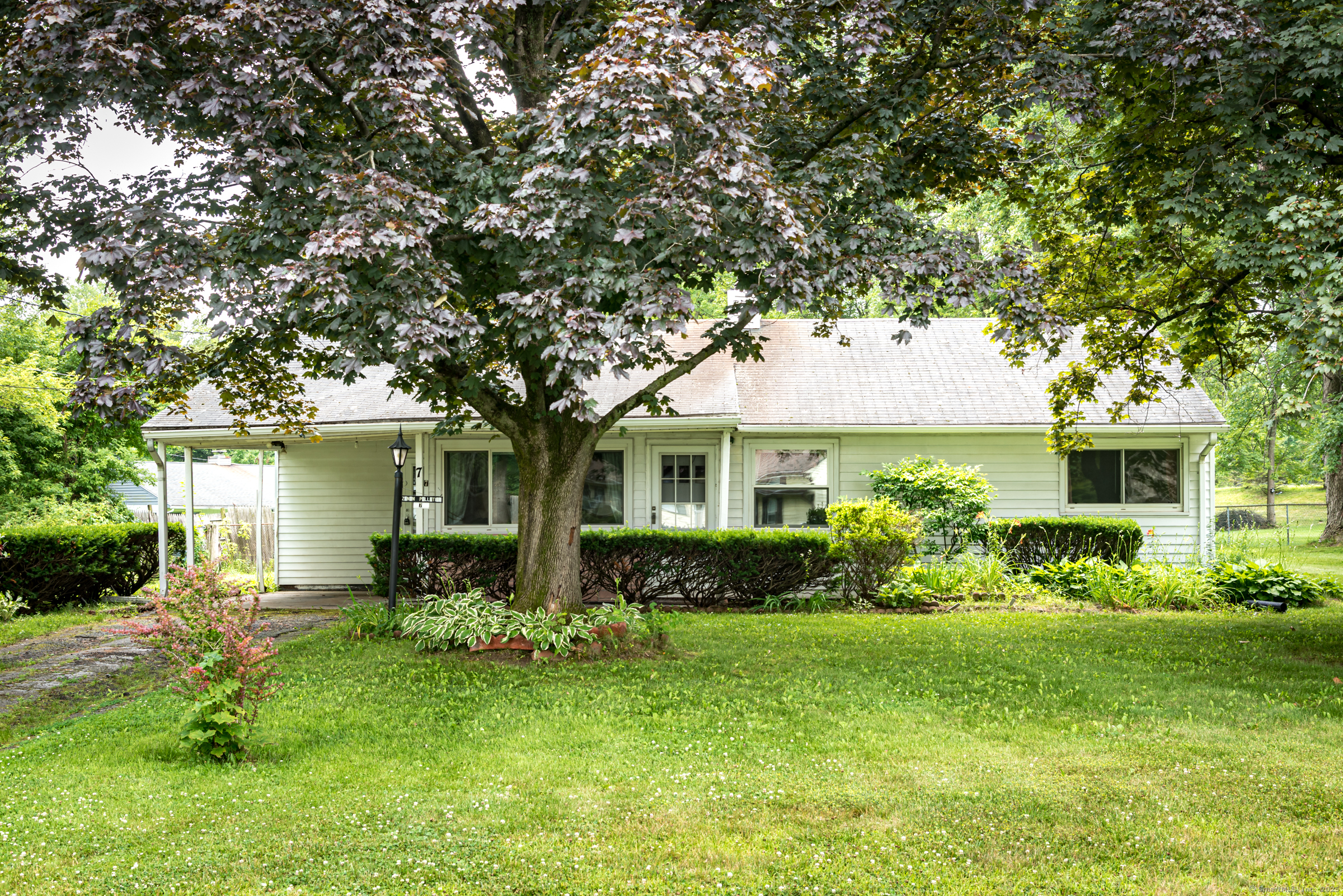 7 Weymouth Drive Enfield CT 06082