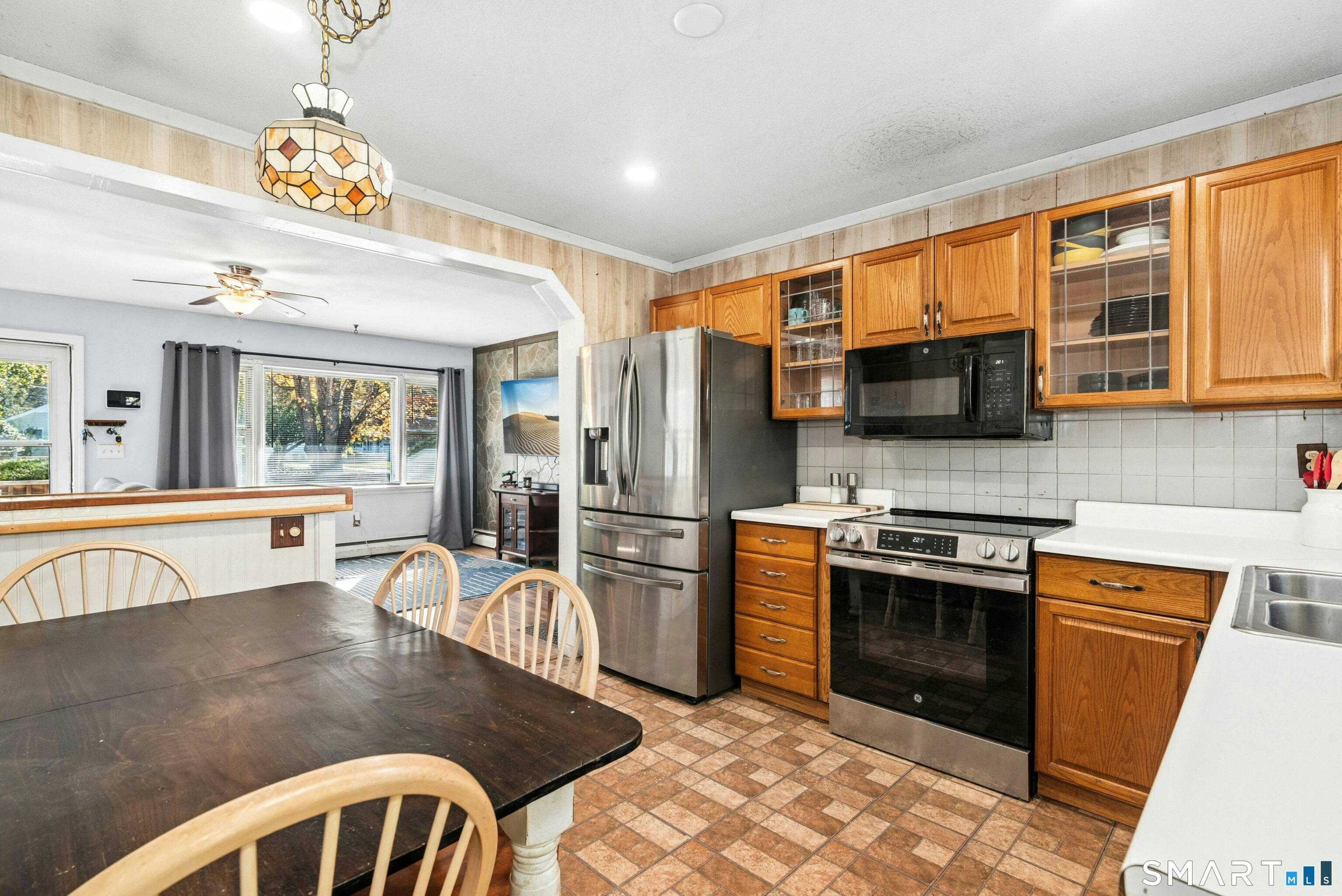 34 Beacon Manor Circle Naugatuck CT 06770