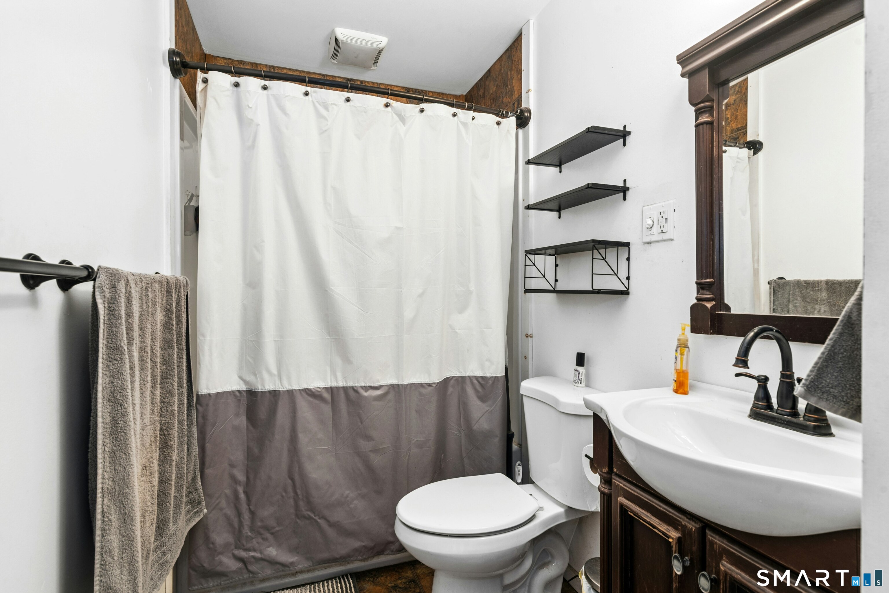 34 Beacon Manor Circle Naugatuck CT 06770