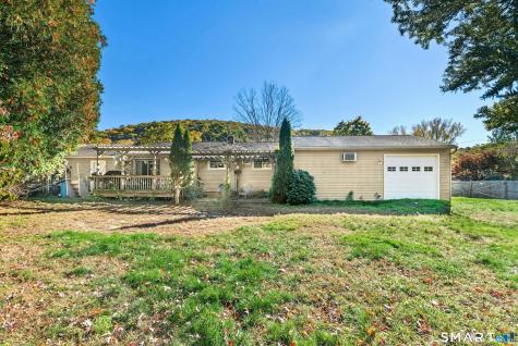 34 Beacon Manor Circle Naugatuck CT 06770