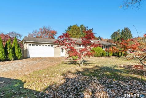 34 Beacon Manor Circle Naugatuck CT 06770
