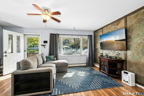 34 Beacon Manor Circle Naugatuck CT 06770