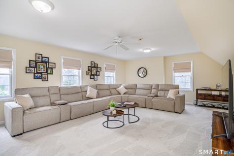 1 Whipstick Road New Fairfield CT 06812