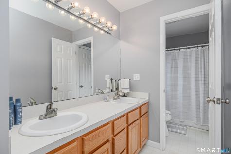 1 Whipstick Road New Fairfield CT 06812