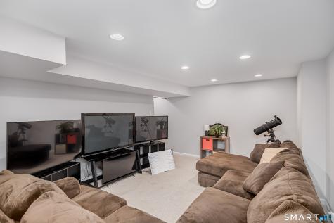 1 Whipstick Road New Fairfield CT 06812