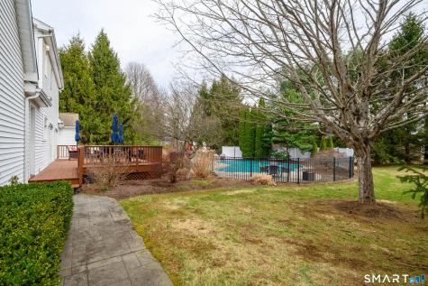 1 Whipstick Road New Fairfield CT 06812