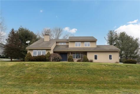 3 Wilbraham Court Branford CT 06405