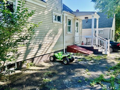 85 Pershing Street Hartford CT 06112