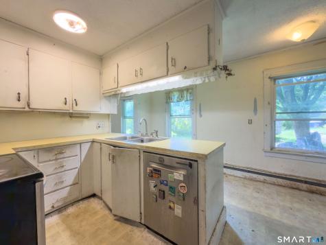 24 Tatem Street Putnam CT 06260