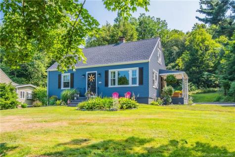 60 Christian Road Middlebury CT 06762