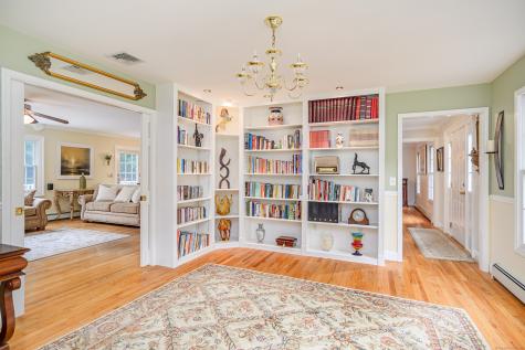 18 Sleepy Hollow Road Newtown CT 06482