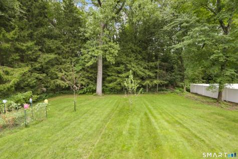 20 Wyndwood Road Farmington CT 06032