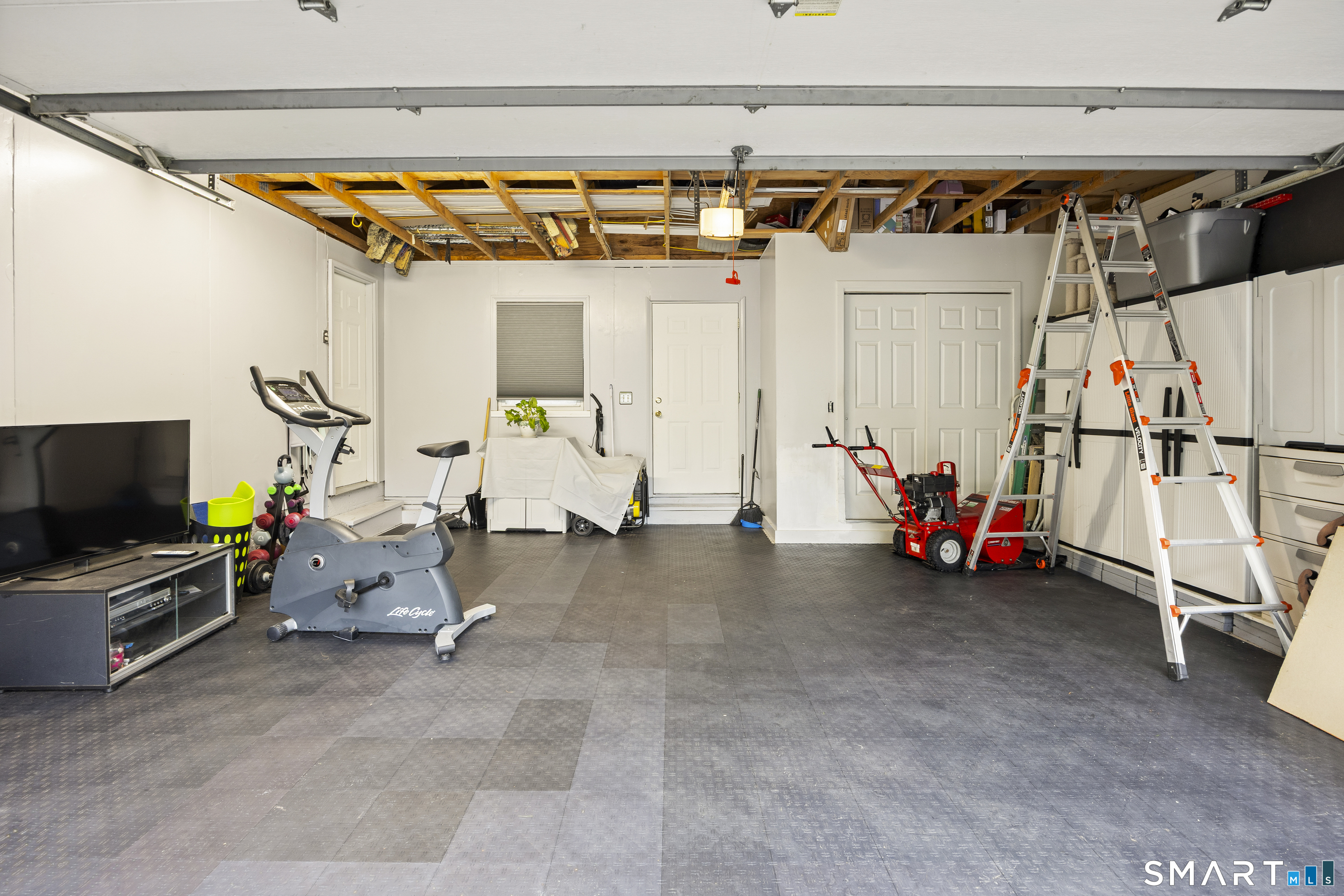 20 Wyndwood Road Farmington CT 06032