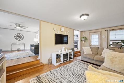 20 Wyndwood Road Farmington CT 06032