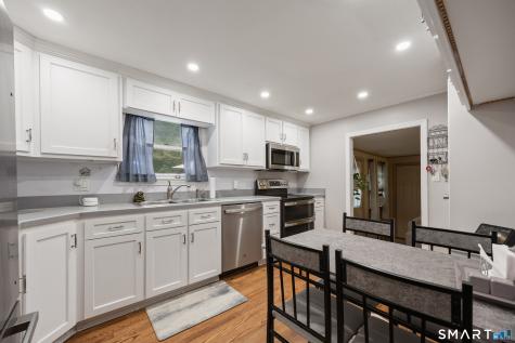 20 Wyndwood Road Farmington CT 06032