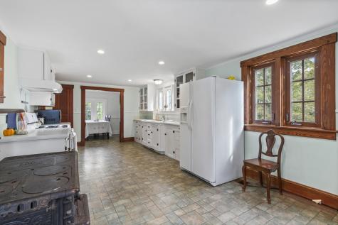 587 Taugwonk Road Stonington CT 06378
