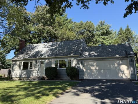 10 Colonial Drive Simsbury CT 06070