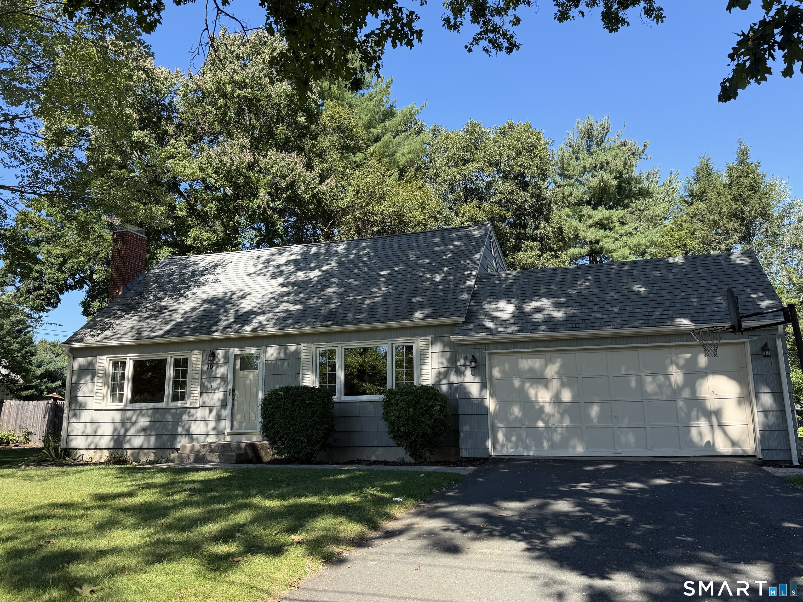 10 Colonial Drive Simsbury CT 06070