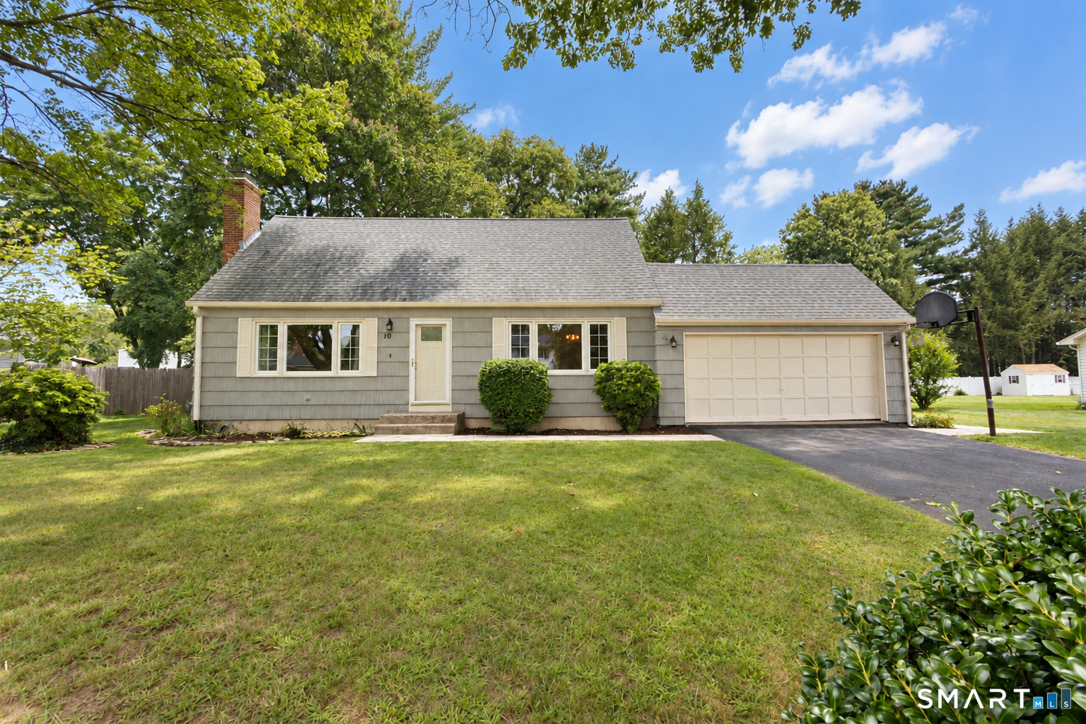 10 Colonial Drive Simsbury CT 06070