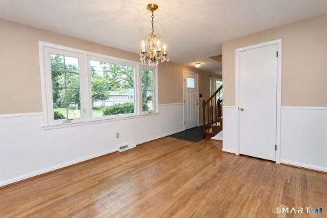10 Colonial Drive Simsbury CT 06070