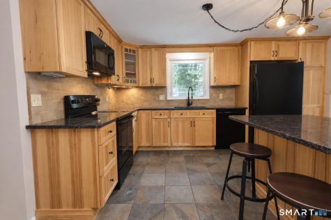 10 Colonial Drive Simsbury CT 06070