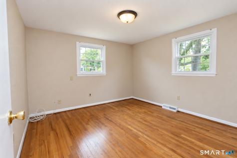 10 Colonial Drive Simsbury CT 06070