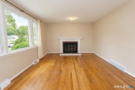 10 Colonial Drive Simsbury CT 06070