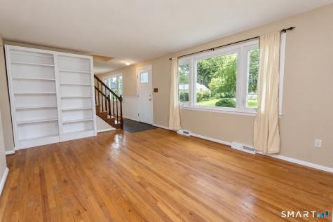 10 Colonial Drive Simsbury CT 06070