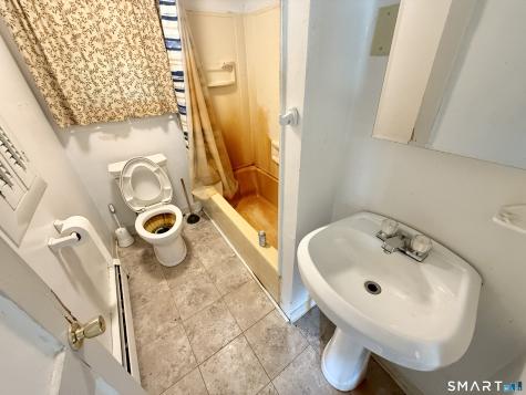 28 Lovers Lane Windham CT 06280